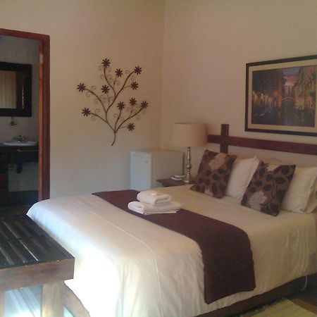 Khokha Moya Guesthouse Ermelo Esterno foto