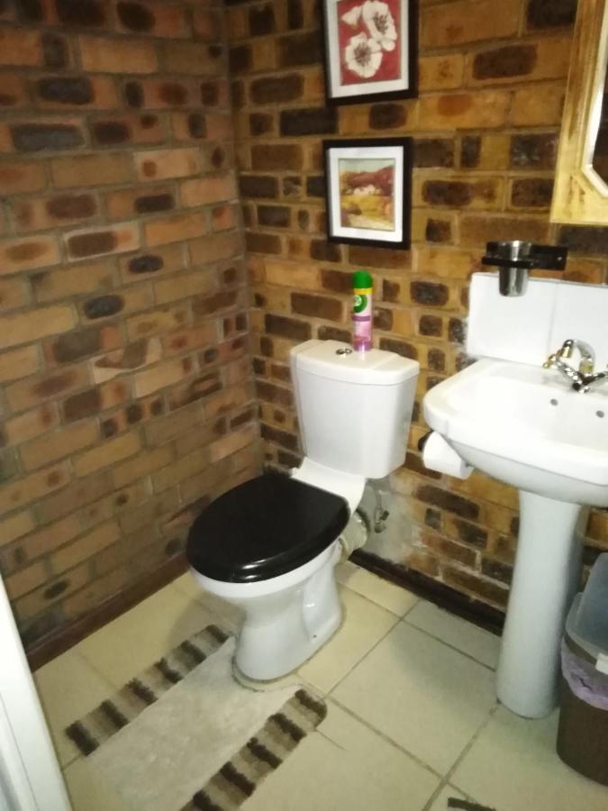 Khokha Moya Guesthouse Ermelo Esterno foto