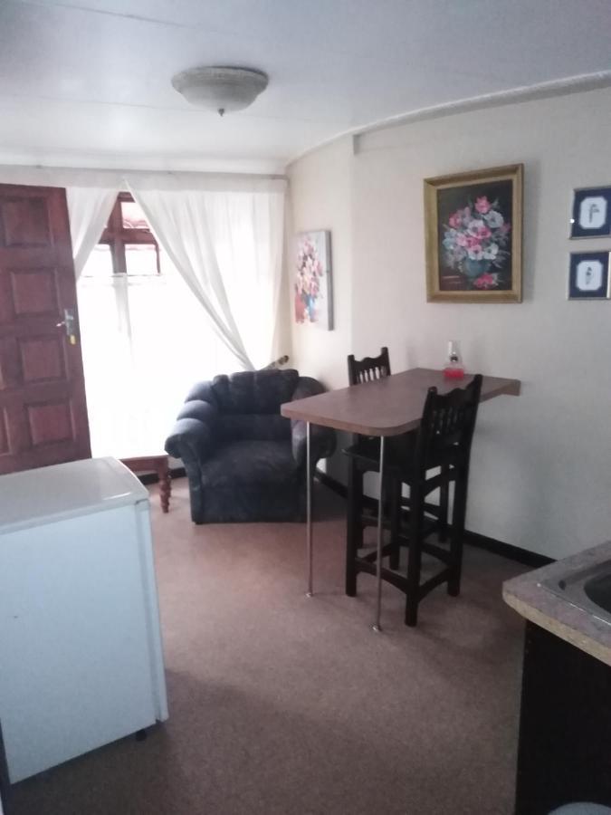 Khokha Moya Guesthouse Ermelo Esterno foto