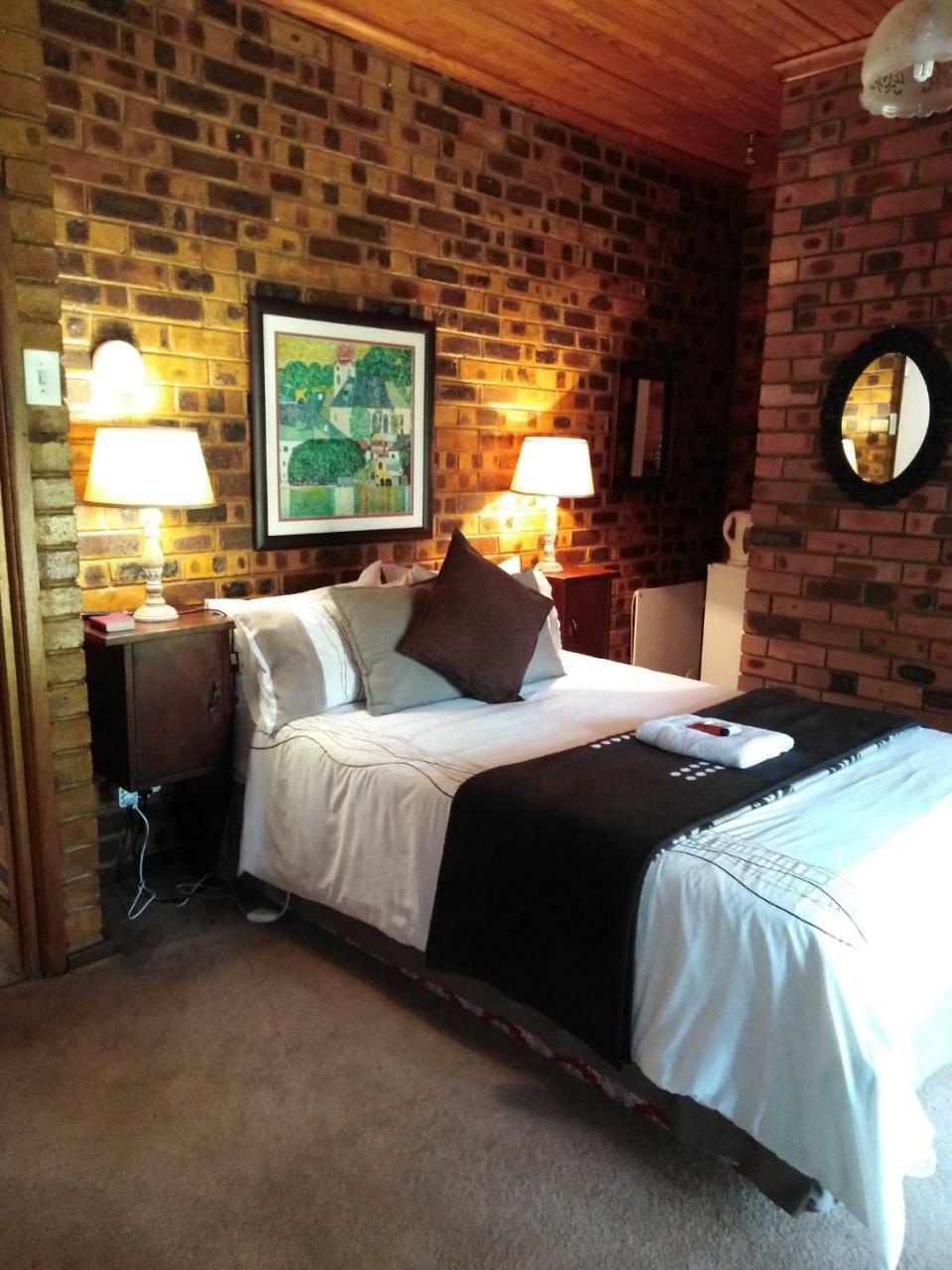 Khokha Moya Guesthouse Ermelo Esterno foto